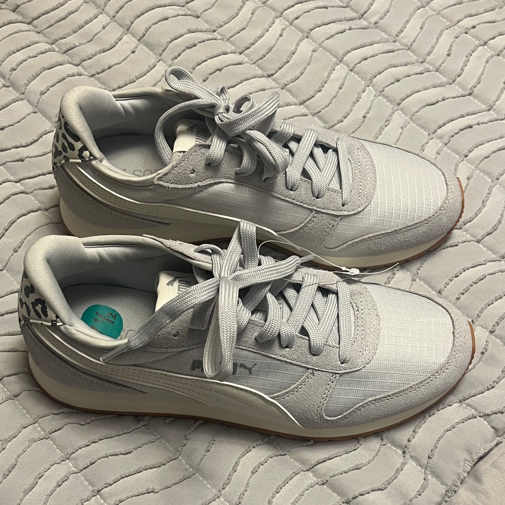 Puma Women's Light Gray Sneakers with Animal Print - Picture 3 of 4